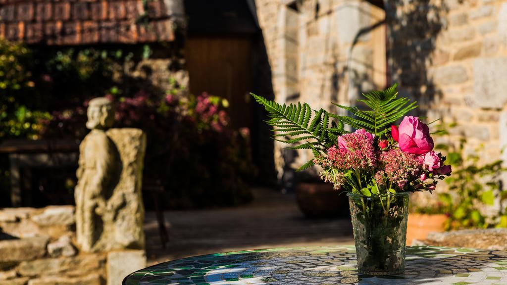 Bed And Breakfast La Fontaine Blanche Melgven Экстерьер фото