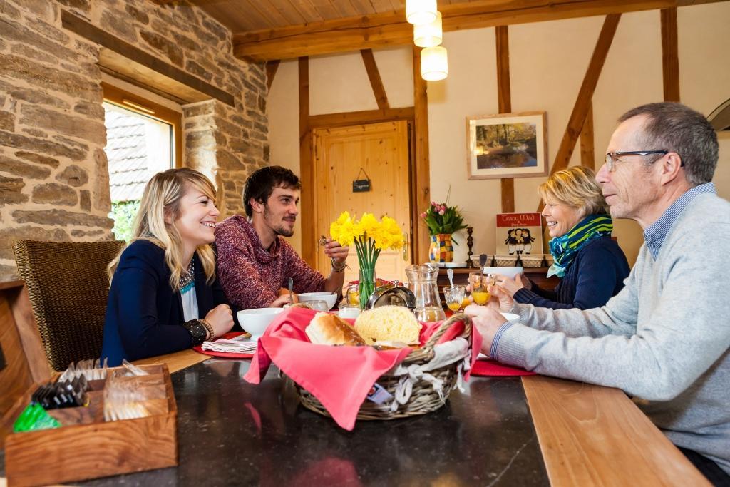 Bed And Breakfast La Fontaine Blanche Melgven Экстерьер фото